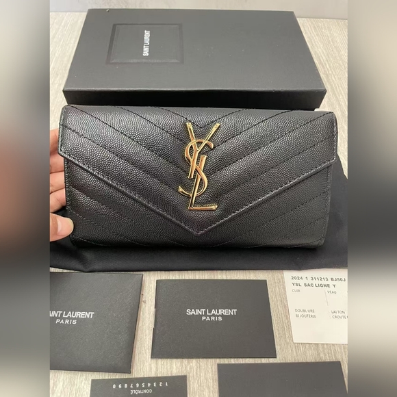 Saint Laurent cassandre matelassé large flap wallet - Picture 2 of 16